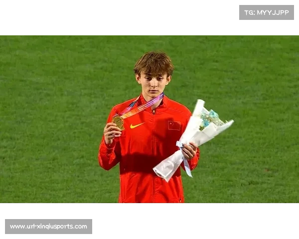 艾力西尔·吾买尔以45秒71破全国少年纪录荣获学青会400米冠军